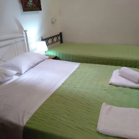 Comfortable Ermoupolis Appartamento *